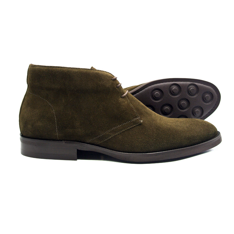 46-592-OLV MARCO Suede Calfskin Chukka Boot, Olive